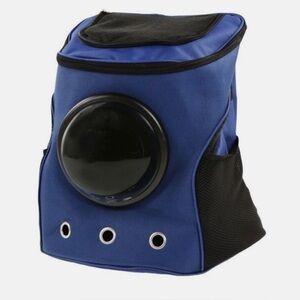 NWOT PET TRAVEL BACKPACK W/ VENTILATED SEE THROUGH BUBBLE WINDOW.